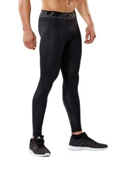 2XU Men's Accelerate Compression Tights - Black/Arrow Stripe Nero 9 2XU Men's Accelerate Compression Tights - Black/Arrow Stripe Nero -Best Swimming Equipment ma4476b blk asn 1