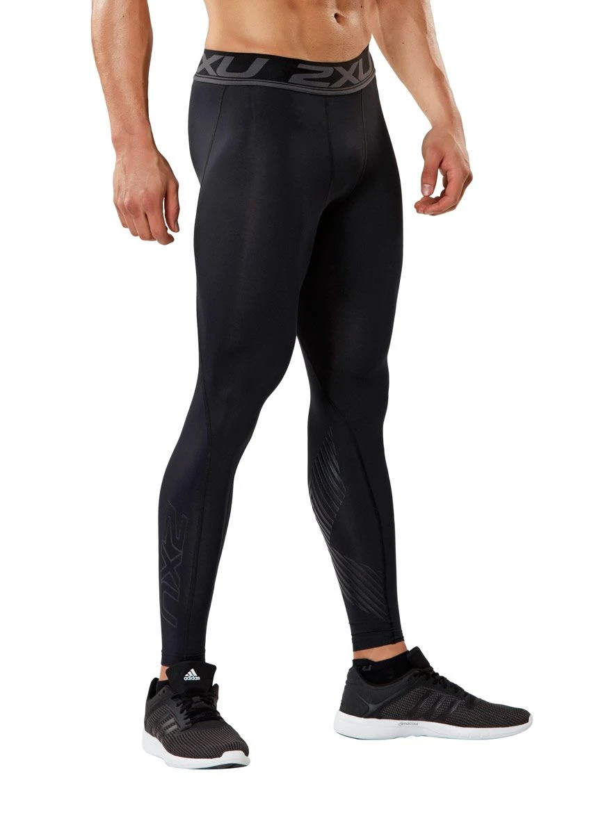 2XU Men's Accelerate Compression Tights - Black/Arrow Stripe Nero 5 2XU Men's Accelerate Compression Tights - Black/Arrow Stripe Nero - Image 3