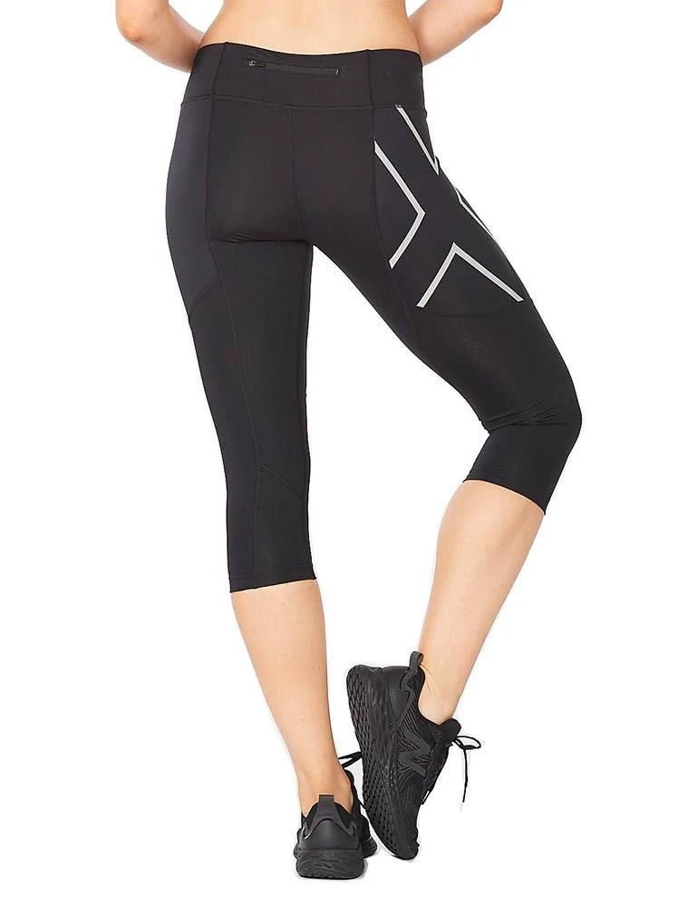 2XU Women's Aero Vent Mid-Rise Compression 3/4 Tights - Black / Silver Reflective 4 2XU Women's Aero Vent Mid-Rise Compression 3/4 Tights - Black / Silver Reflective - Image 2