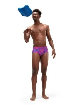 Speedo Allover Digital 13.5cm Briefs - Bondi Night Floral -Best Swimming Equipment tumbnail 3ef57a5a 7fd2 4b61 8658 10d5870f63ad