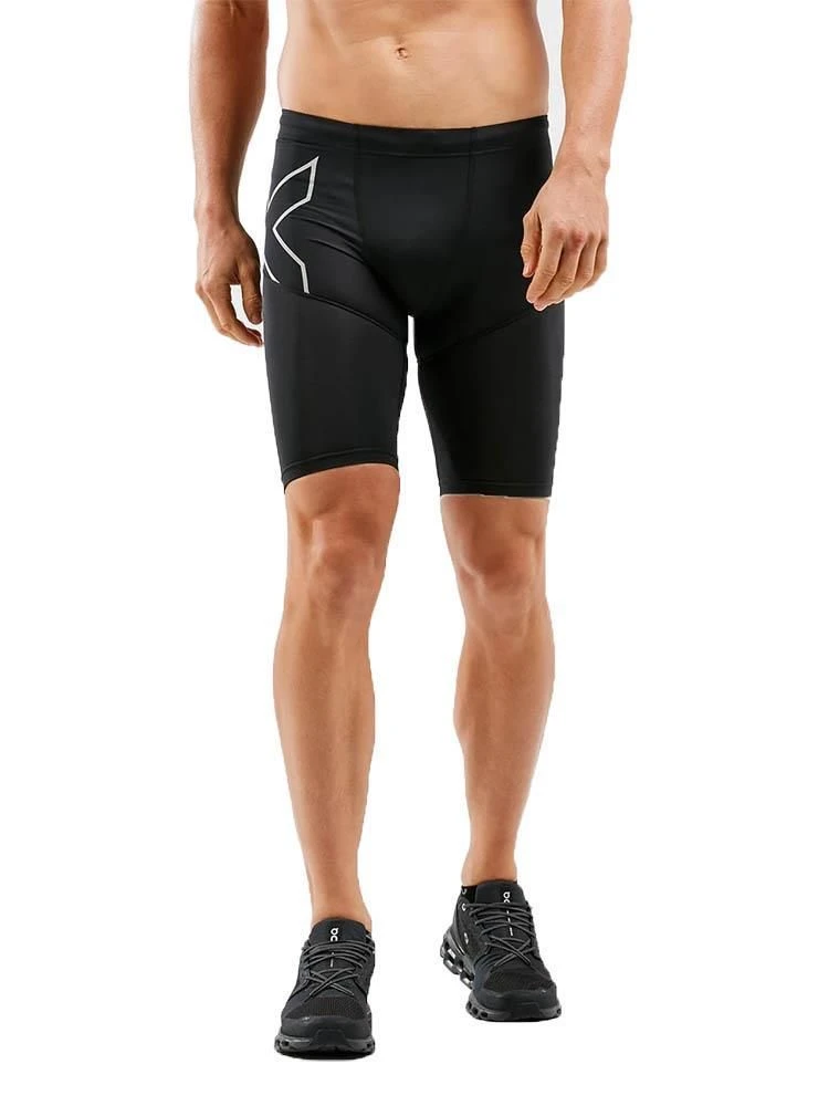 2XU Men's Aero Vent Compression Shorts - Black/ Silver 3 2XU Men's Aero Vent Compression Shorts - Black/ Silver